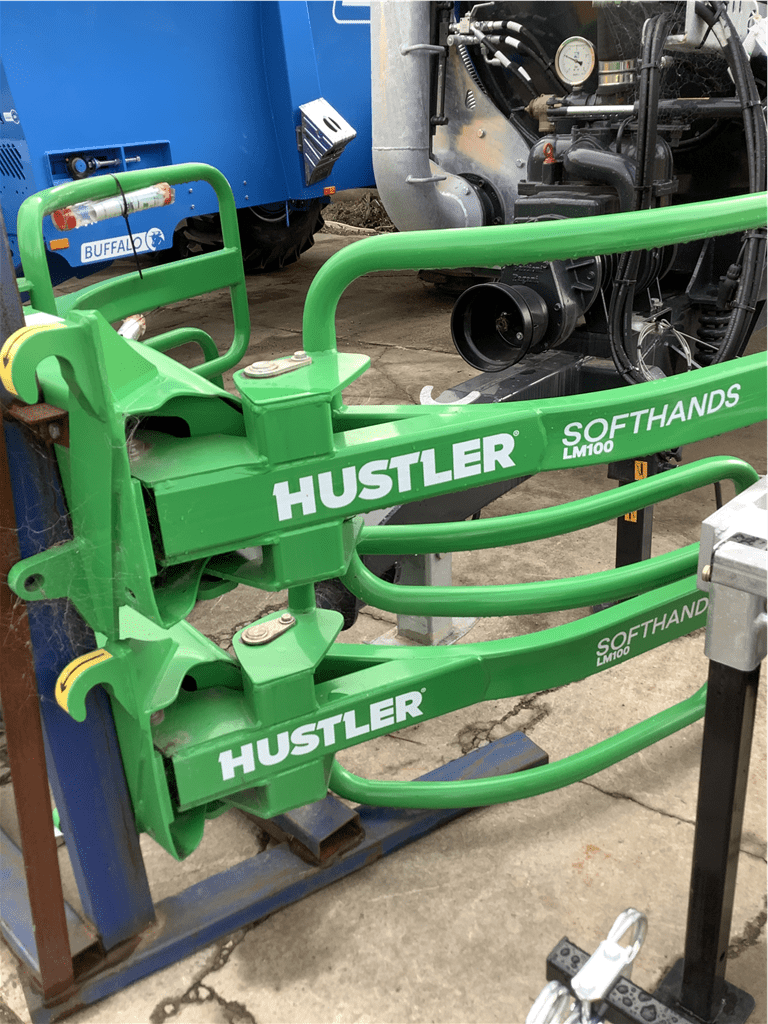 Hustler LM100 SOFTHANDS EURO - Agriculture and Outdoor > Other Agricultural Equipment