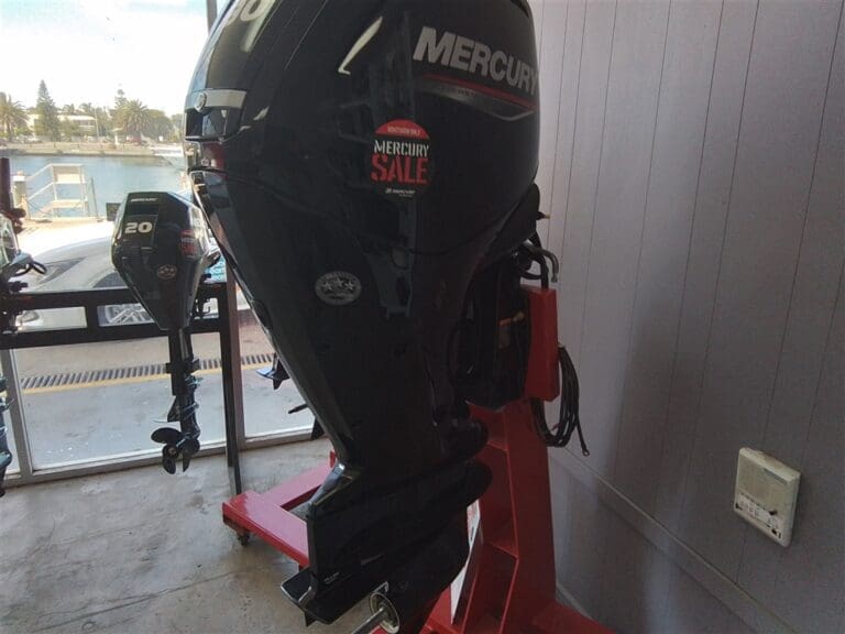 Mercury 90 EXLPT 4S - Boats and Marine >  Outboard Boat Engines