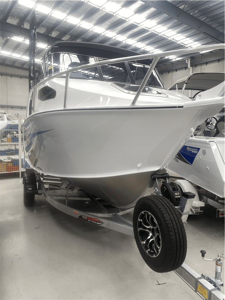 Horizon 5.60 SEAHAWK CUDDY CABIN - Boats and Marine > Trailable Boat