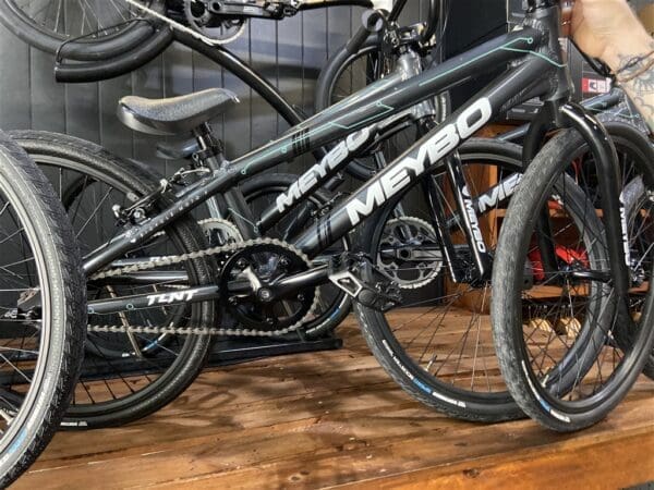 Meybo 24 TLNT EXPERT - Bikes and E-Bikes > Road Bikes