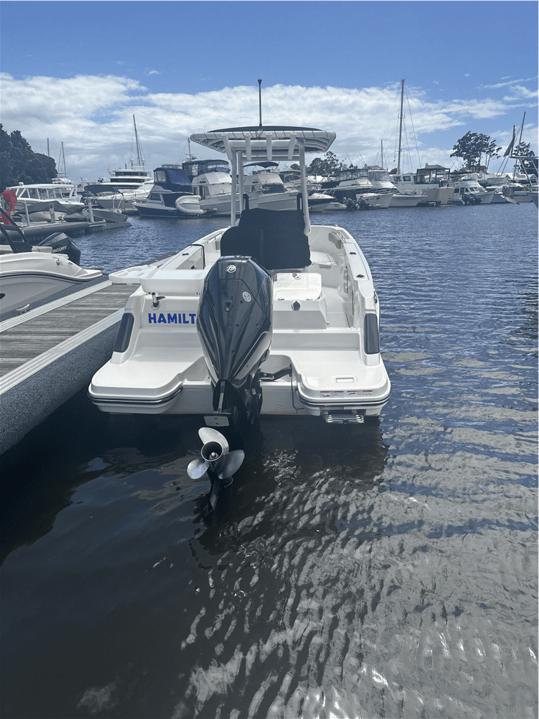 Bayliner TROPHY - Boats and Marine