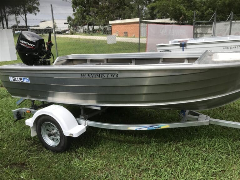 Bluefin 380 VARMINT - Boats and Marine > Trailable Boat