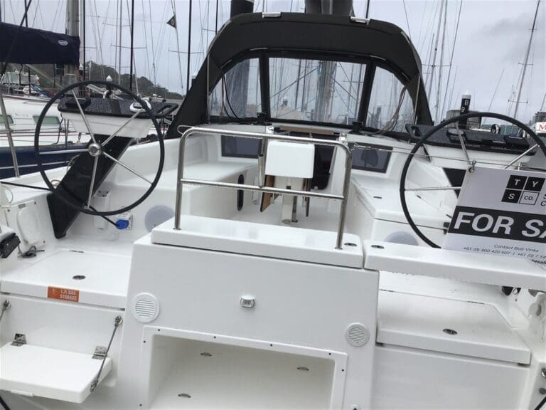 Dufour 370 - Boats and Marine > Trailable Boat