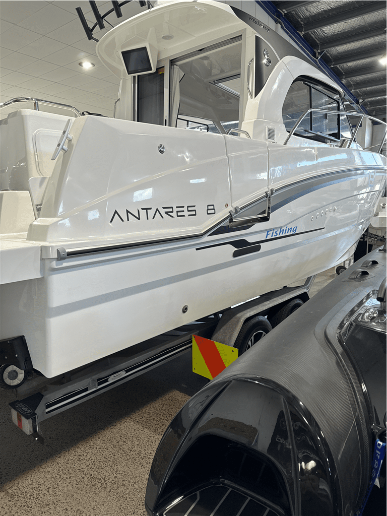 Beneteau ANTARES 8 OB V2 - Boats and Marine