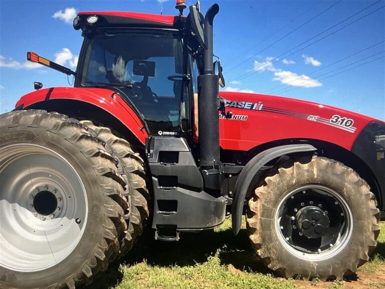 Case IH ULTIMATE MAGNUM 310 PS - Agriculture and Outdoor > Tractors