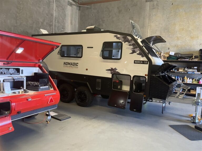 Nomadic Camper Trailer NORCA 18' OFF ROAD HYBRID - Caravans