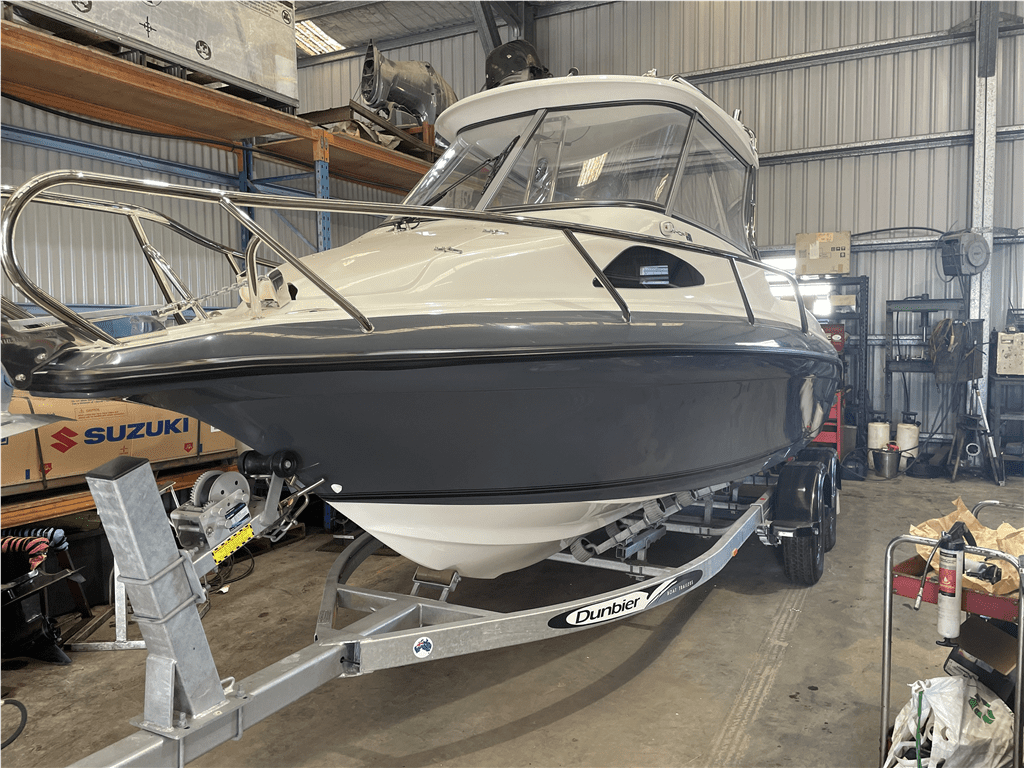 Haines Signature 640F - Boats and Marine > Trailable Boat