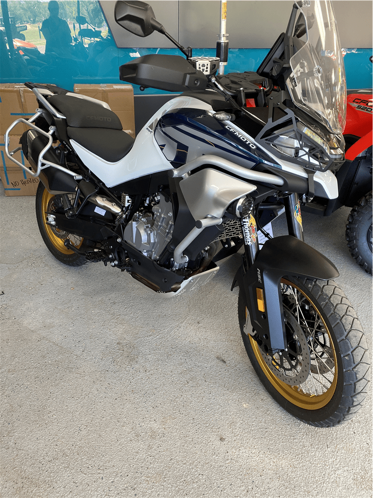 CFMoto 800MT ABS - Motorbikes and Scooters > Motorcycles