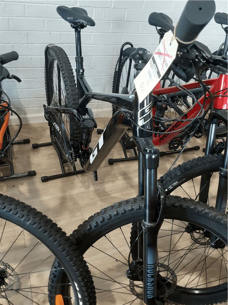Cannondale 29 U FORCE SPORT BLK LG - Bicycles and E-Bikes