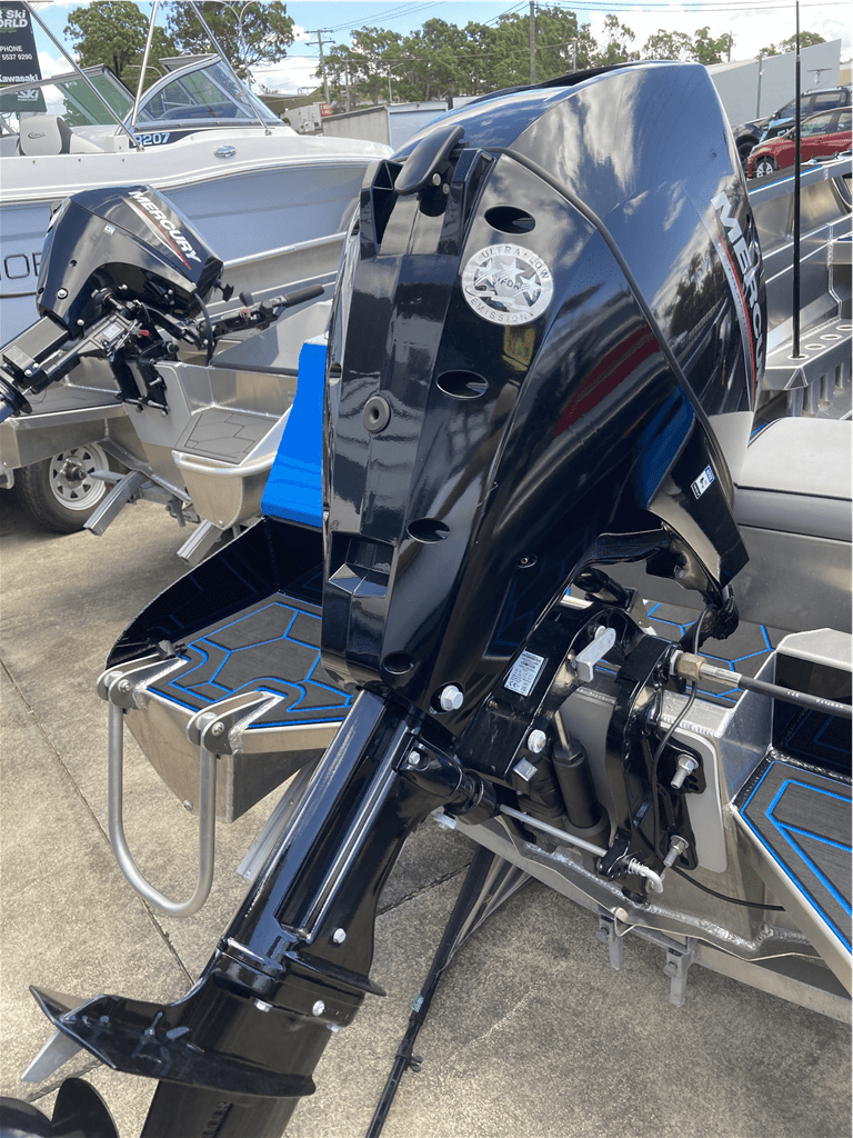 Mercury 30 ELPT 4S - Boats and Marine >  Outboard Boat Engines