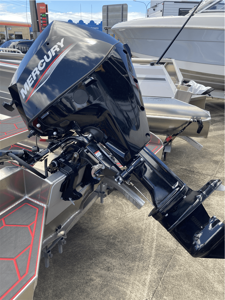 Mercury 25 MLH 4S - Boats and Marine >  Outboard Boat Engines