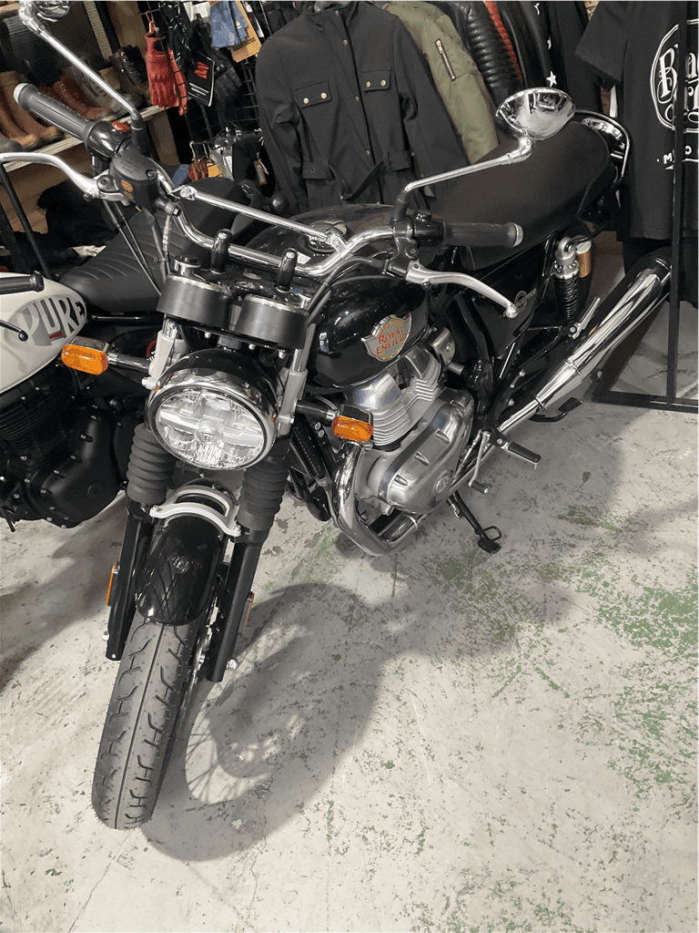 Royal Enfield INTERCEPTOR 650 - Motorbikes and Sccoters