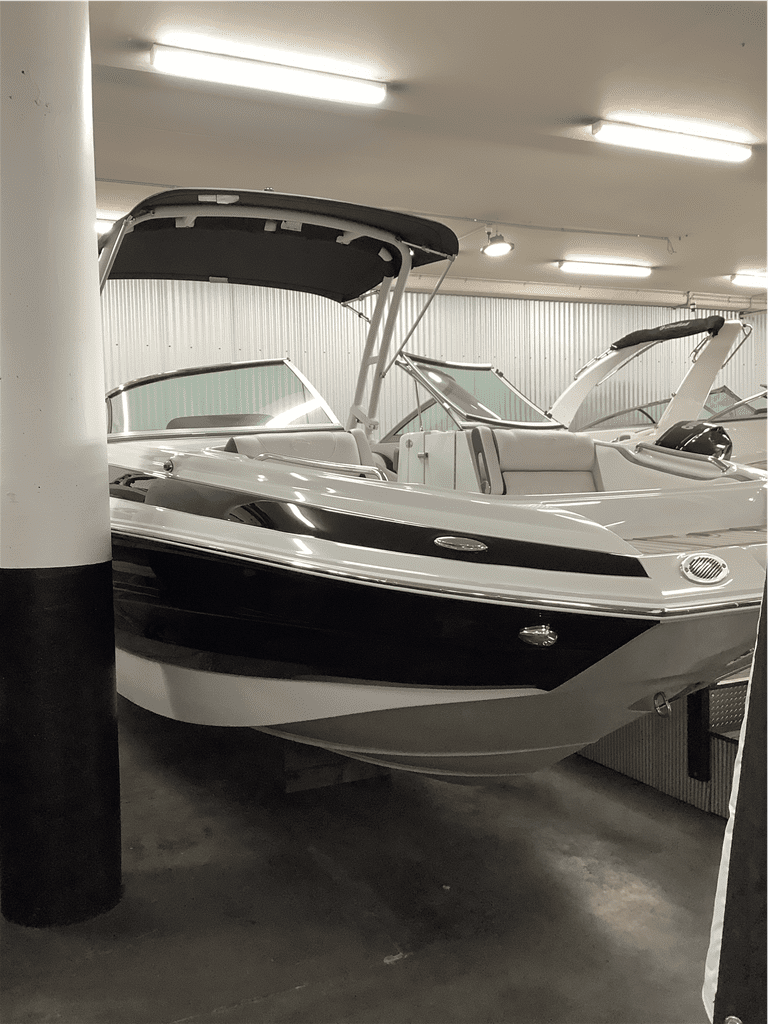 Crownline E235SS - Boats and Marine > Trailable Boat
