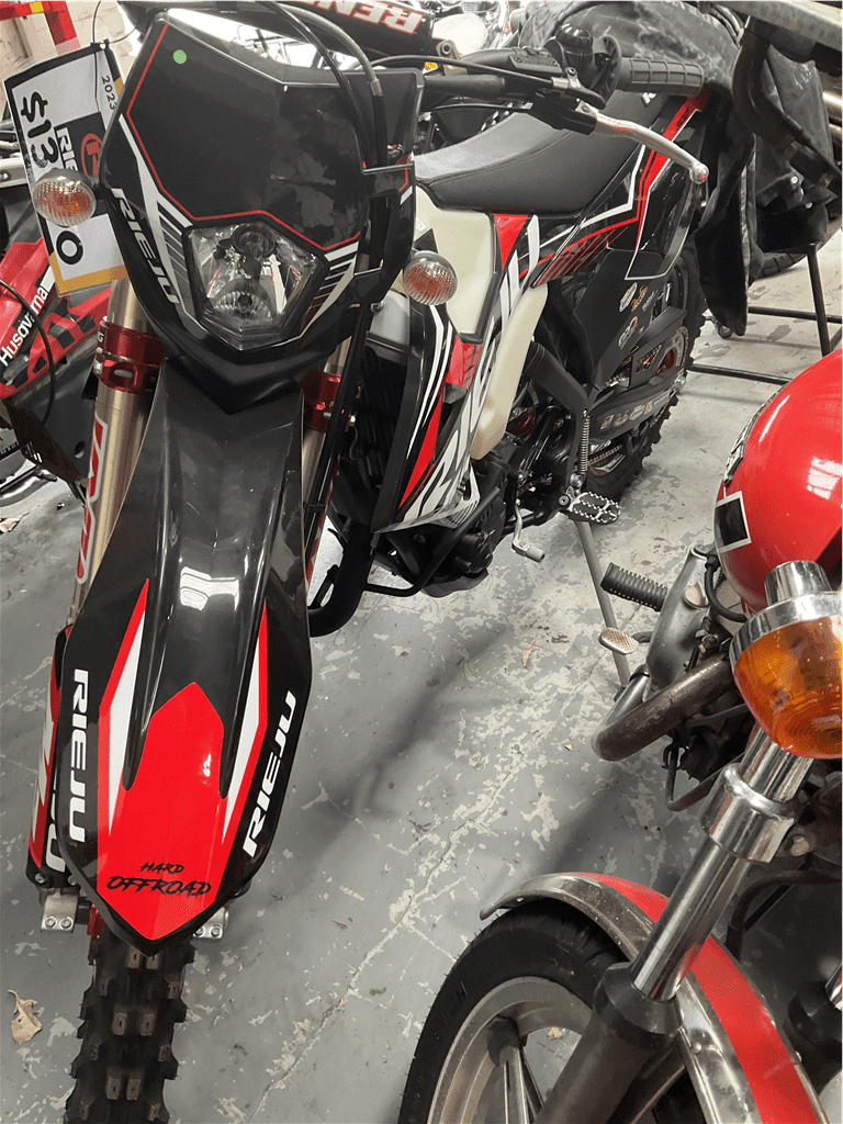 Rieju MR 300 PRO - Motorbikes and Sccoters