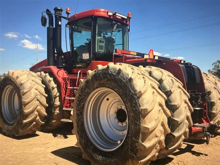 Case IH 435 - Agriculture and Outdoor > Tractors