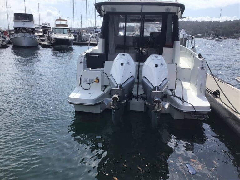 Jeanneau MERRY FISHER 1095 - Boats and Marine > Trailable Boat