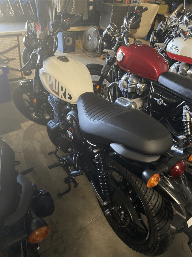 Royal Enfield HUNTER 350 - Motorbikes and Sccoters