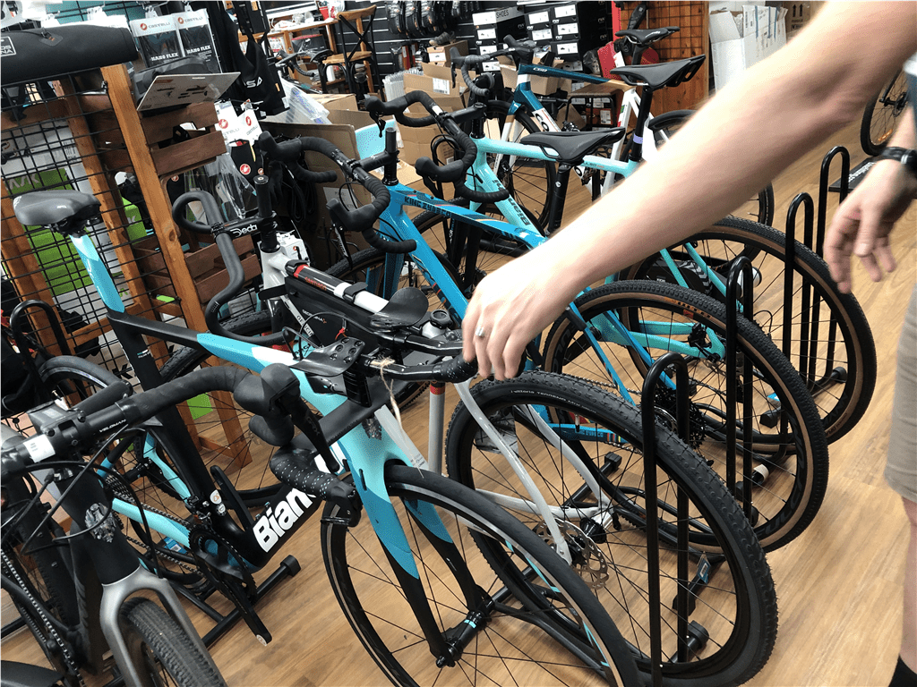 Bianchi AQUILACV ULTEGRA11S 52/36 R418 - Bicycles and E-Bikes