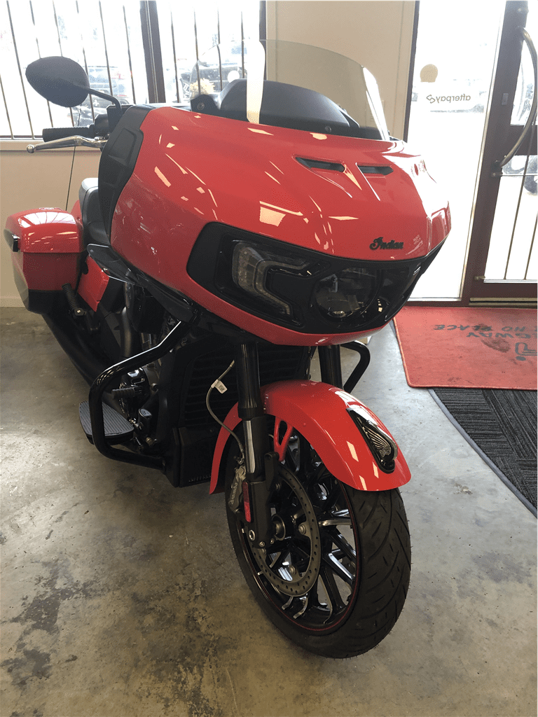 Indian Motorcycles CHALLENGER DARKHORSE INDY RED - Motorbikes and Scooters > Motorcycles