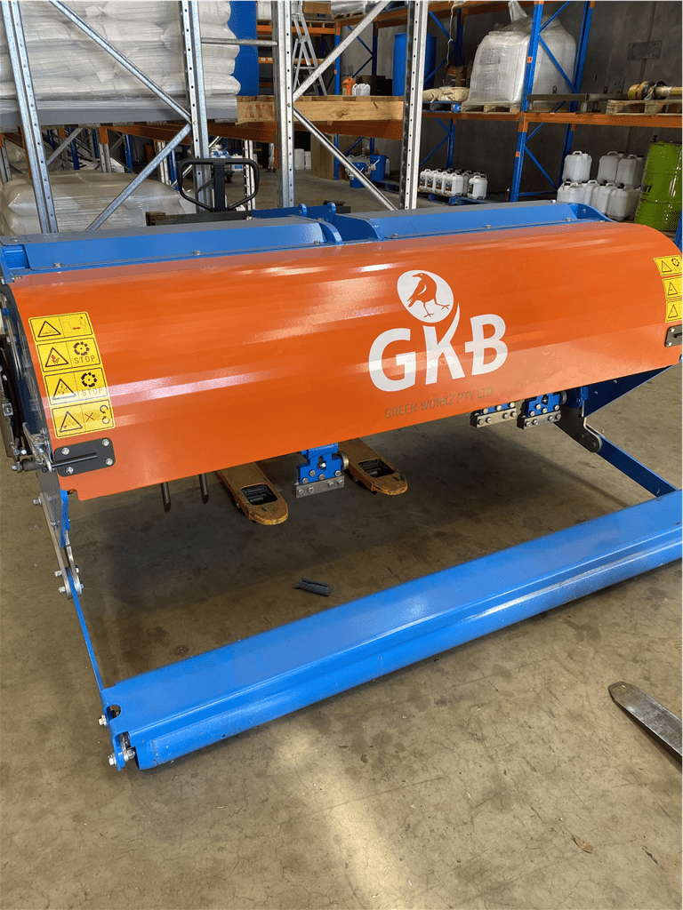 GKB DEEP TINE AERATOR 210 - Agriculture and Outdoor > Tractor Attachment