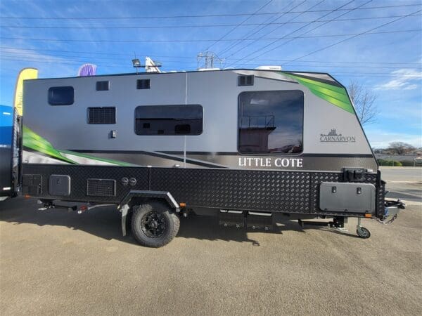  Motorhomes and Camper Trailers > Caravan