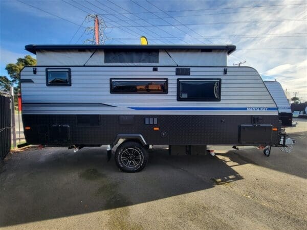  Motorhomes and Camper Trailers > Caravan