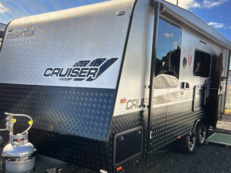 Essential CRUISER 20'6 CAFÉ LOUNGE - Caravans