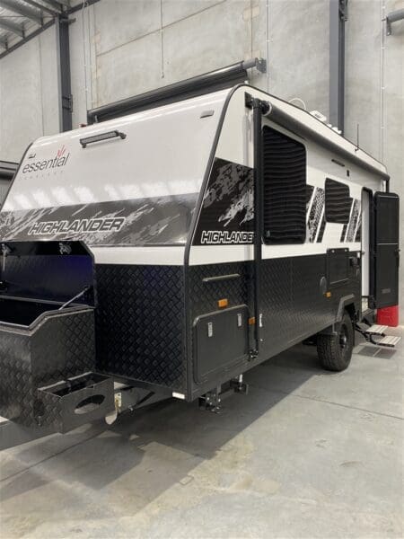 Essential M SERIES OFFROAD 18'8 CAFÉ LOUNGE - Caravans