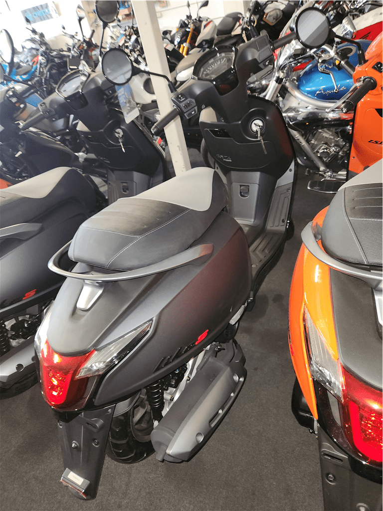 Kymco LIKE 150 S - Motorbikes and Scooters > Electric Moto