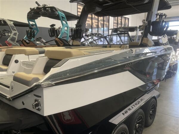 Nautique SUPER AIR G23 - Boats and Marine > Trailable Boat