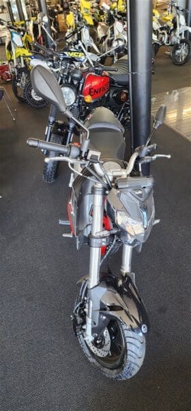 Benelli TNT 125 - Motorbikes and Scooters > Motorcycles