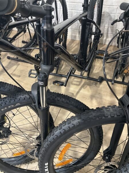 Giant TALON 29 2 L METALLIC BLACK - Bikes and E-Bikes > Road Bikes