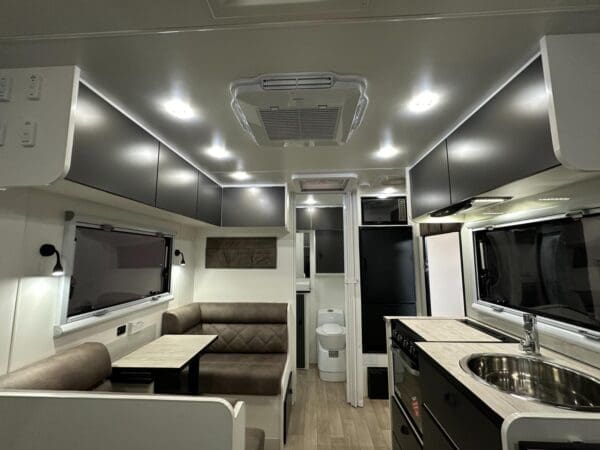  Motorhomes and Camper Trailers