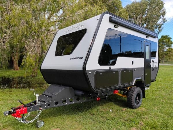 On The Move Caravans Crossfire 4.7 - Caravans