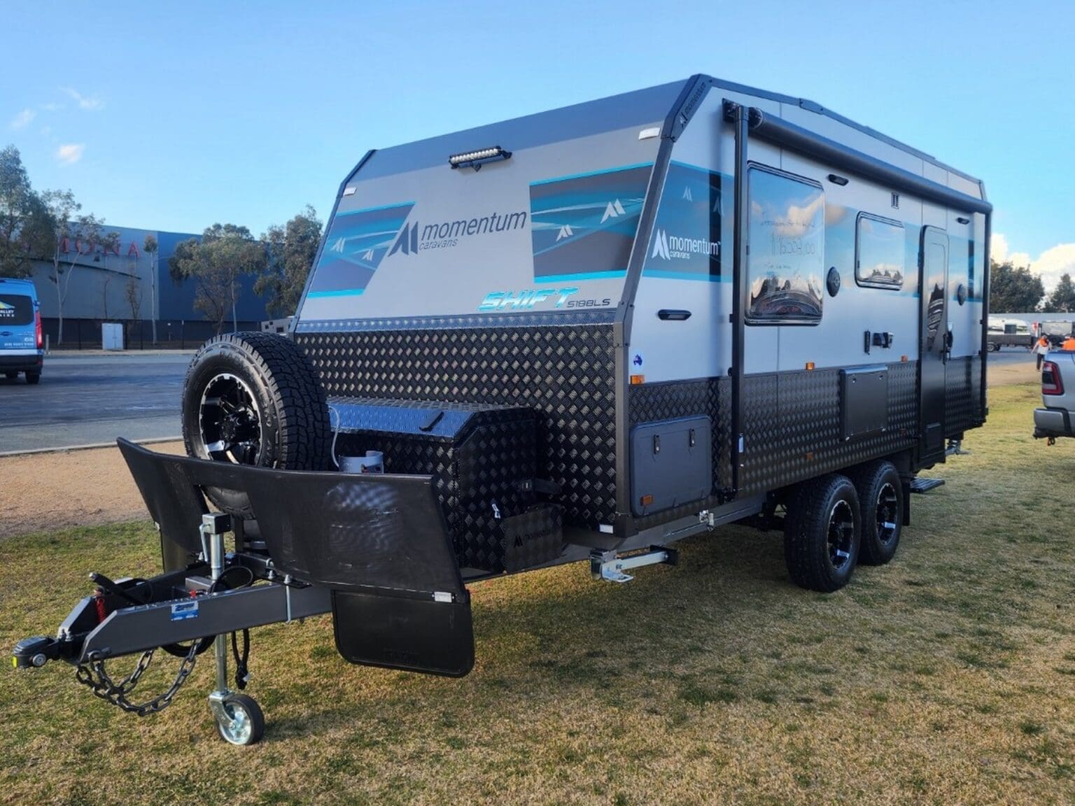 MOMENTUM CARAVANS S188LS - Caravans