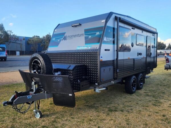 MOMENTUM CARAVANS S188LS - Caravans