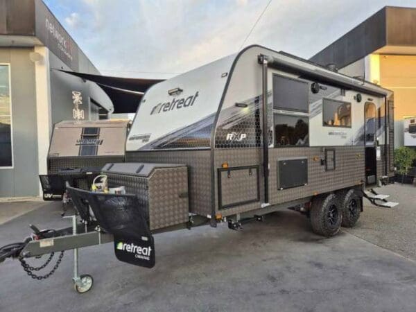  Motorhomes and Camper Trailers