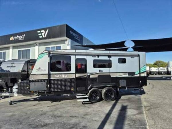  Motorhomes and Camper Trailers