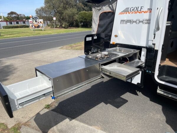  Motorhomes and Camper Trailers
