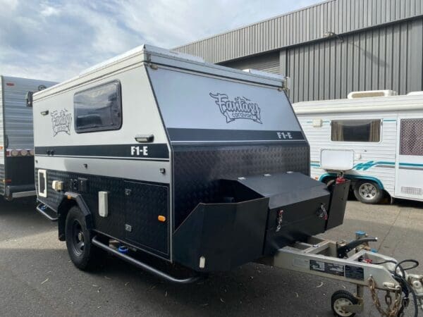 050kg payload to carry everything you need.<br>Comfort & Convenience:<br><br>Efficient diesel heater for cozy evenings.<br>Shower & toilet combo for added privacy and convenience on the go.<br>Outdoor Living:<br><br>Slide-out kitchen—perfect for preparing meals in the fresh air.<br>Power & Energy:<br><br>Powered by a 135Ah lithium battery for reliable energy.<br>Includes a 3
