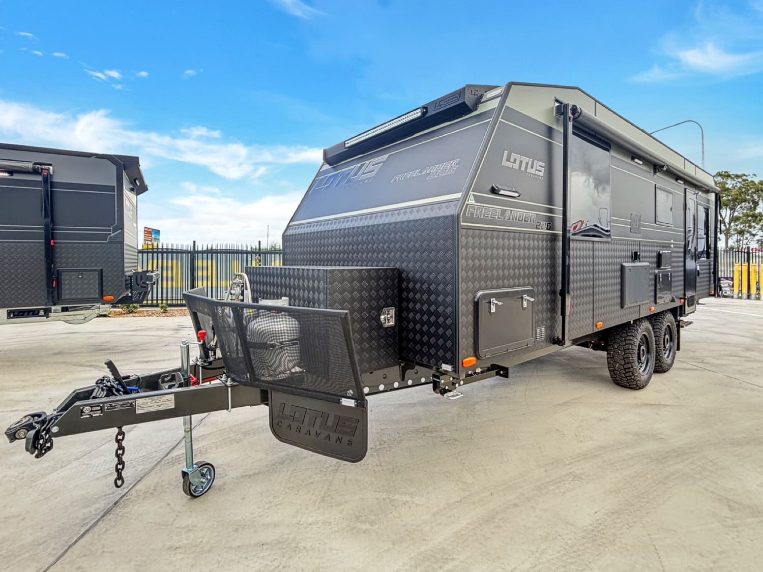 LOTUS CARAVANS FREELANDER - Caravans