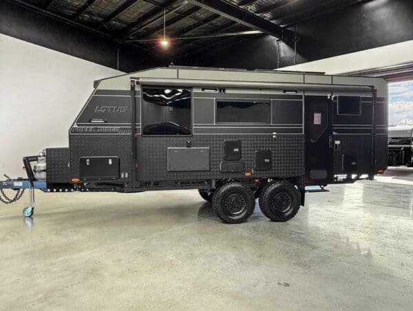  Motorhomes and Camper Trailers