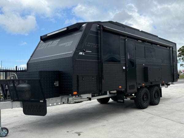 Motorhomes and Camper Trailers