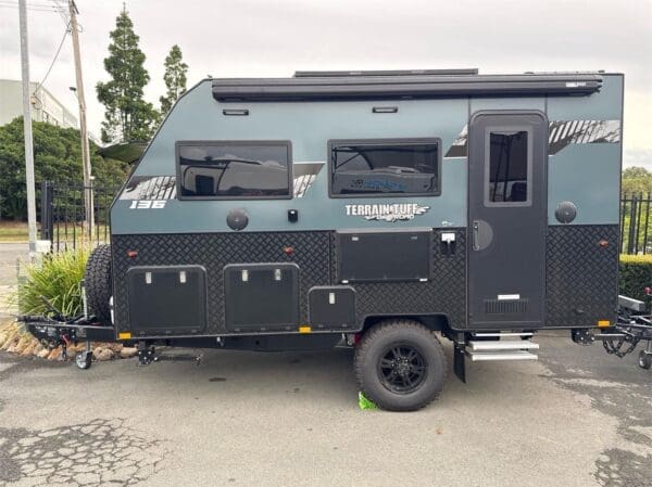  Motorhomes and Camper Trailers
