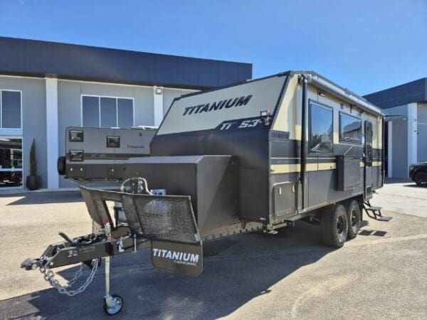  Motorhomes and Camper Trailers
