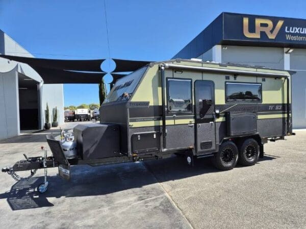 Motorhomes and Camper Trailers