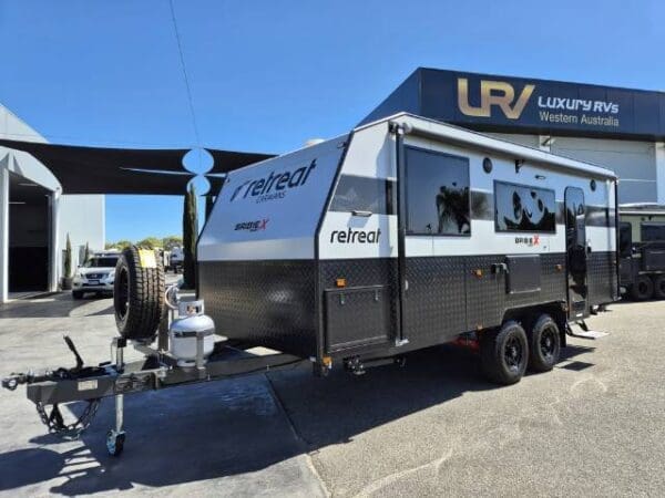  Motorhomes and Camper Trailers
