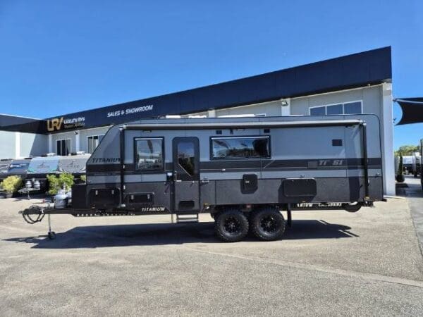  Motorhomes and Camper Trailers