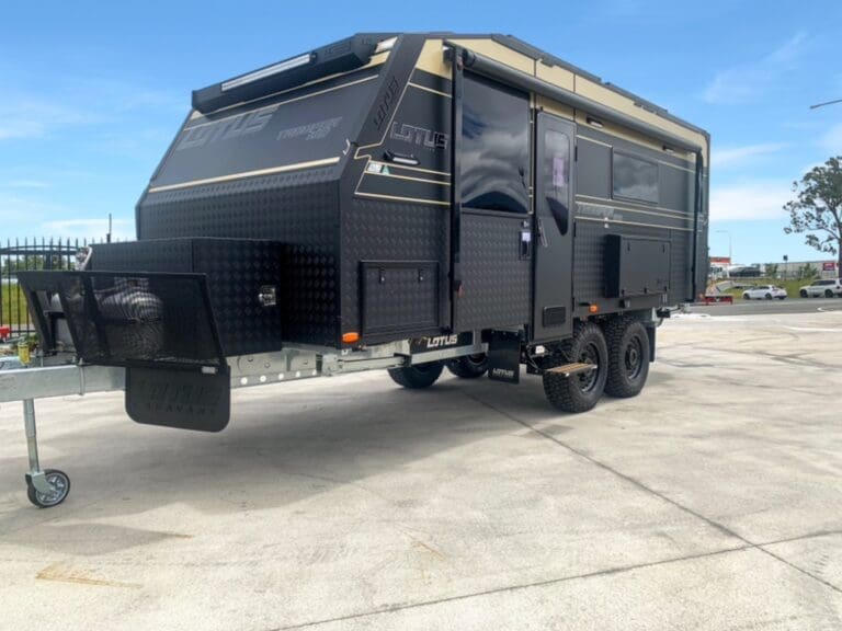 LOTUS CARAVANS TROOPER - Caravans