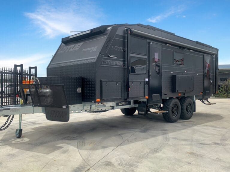 LOTUS CARAVANS TROOPER - Caravans
